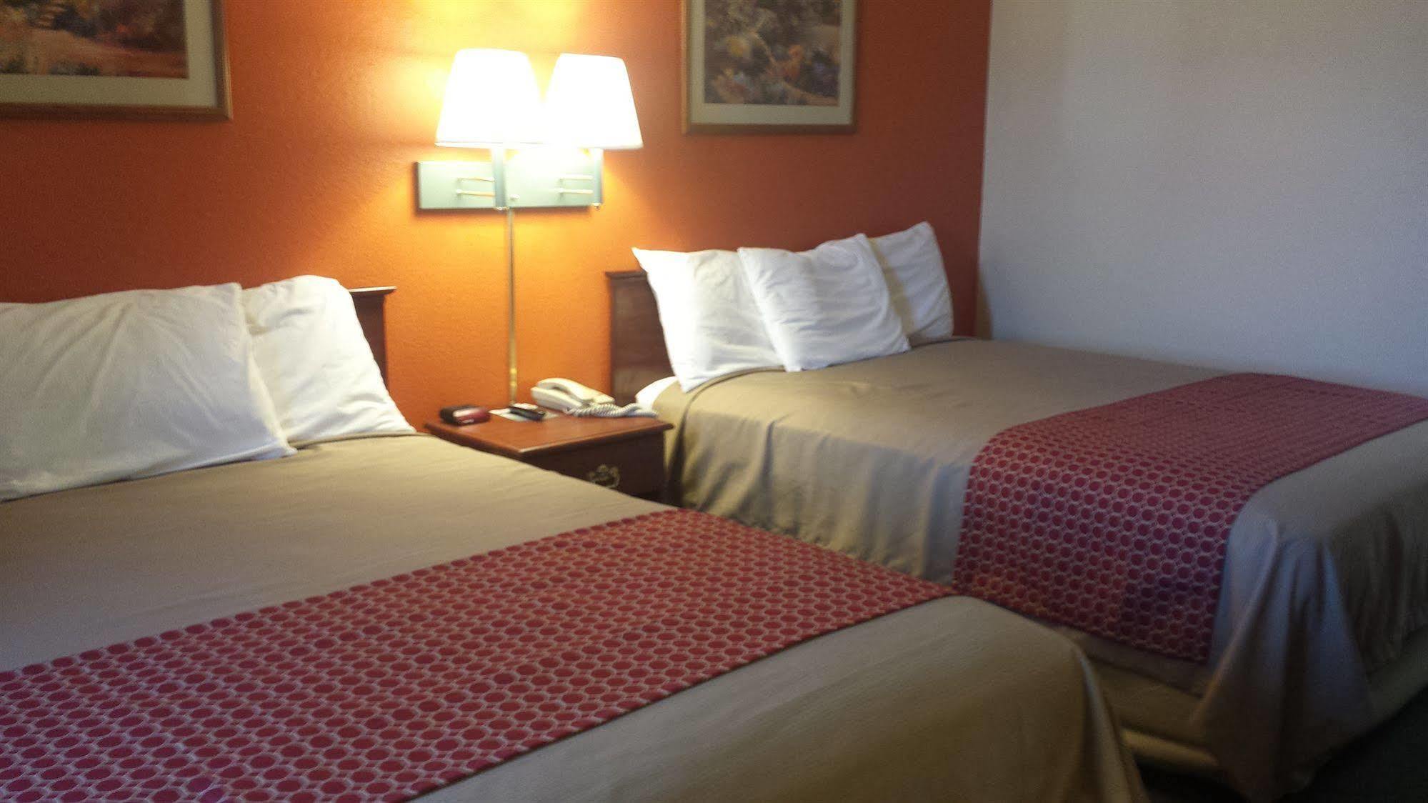 Green Country Inn Henryetta Buitenkant foto