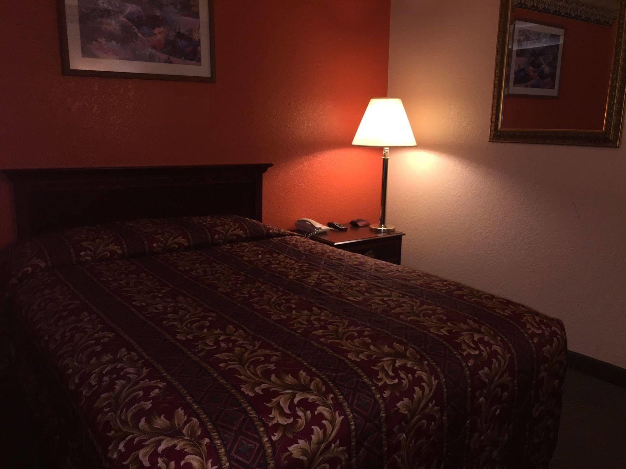 Green Country Inn Henryetta Buitenkant foto