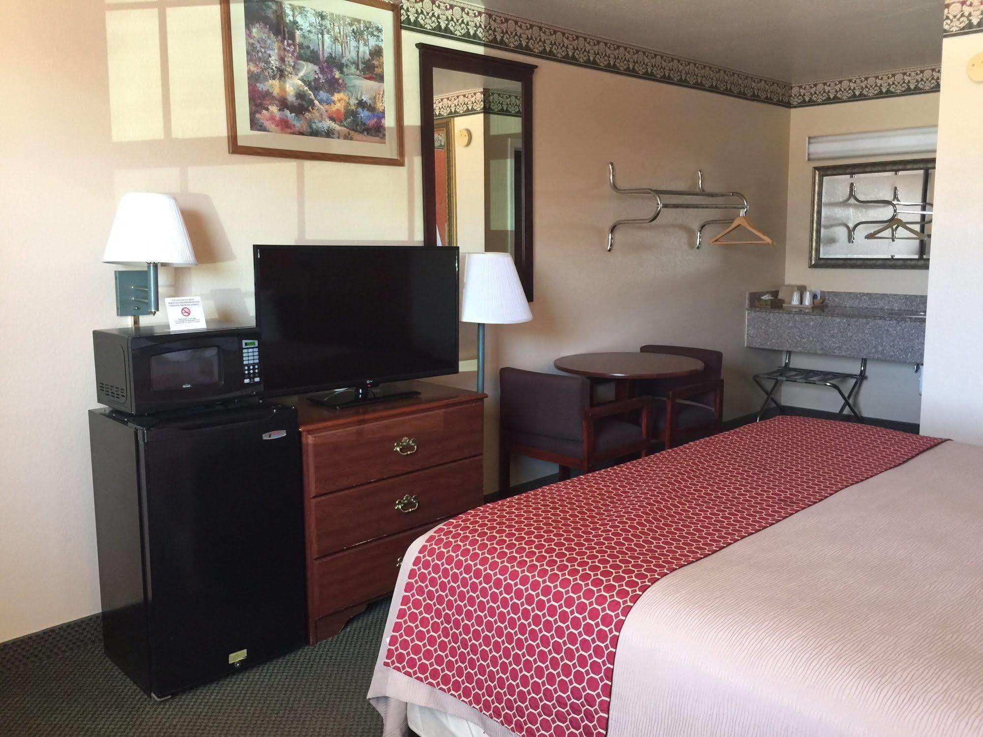 Green Country Inn Henryetta Buitenkant foto