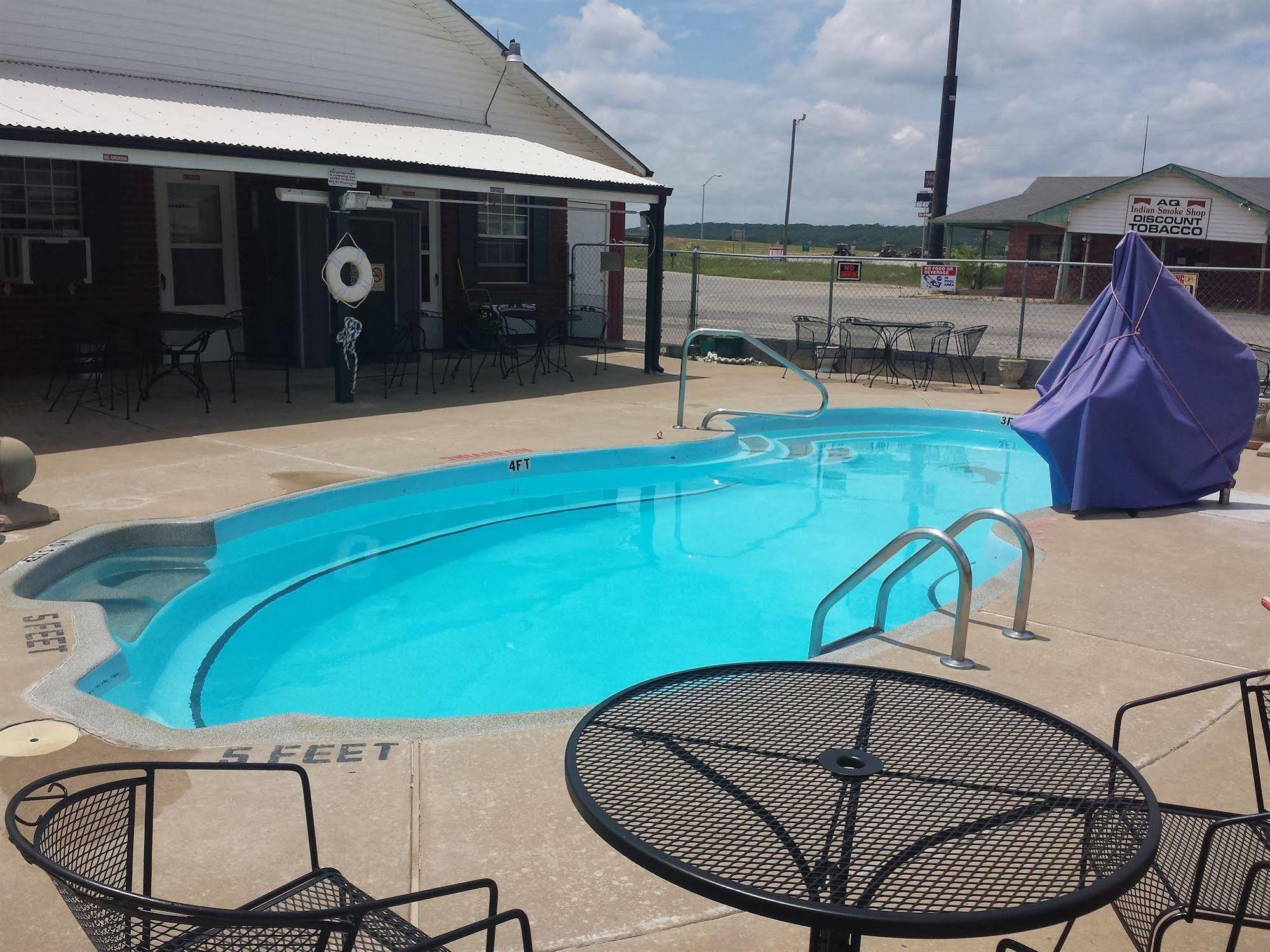 Green Country Inn Henryetta Buitenkant foto