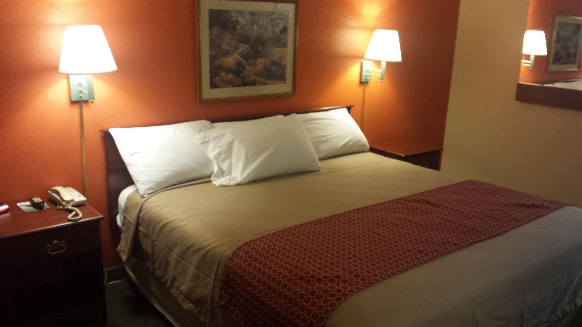Green Country Inn Henryetta Buitenkant foto